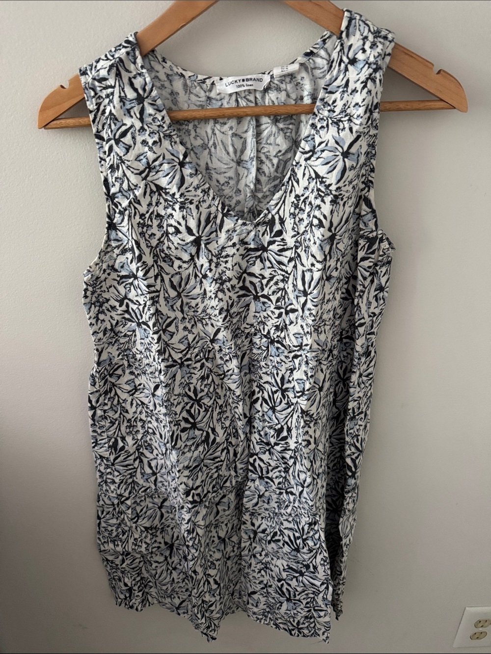 Lucky Brand Linen White & Gray & Blue Printed Sleeveless V-Neck Dress